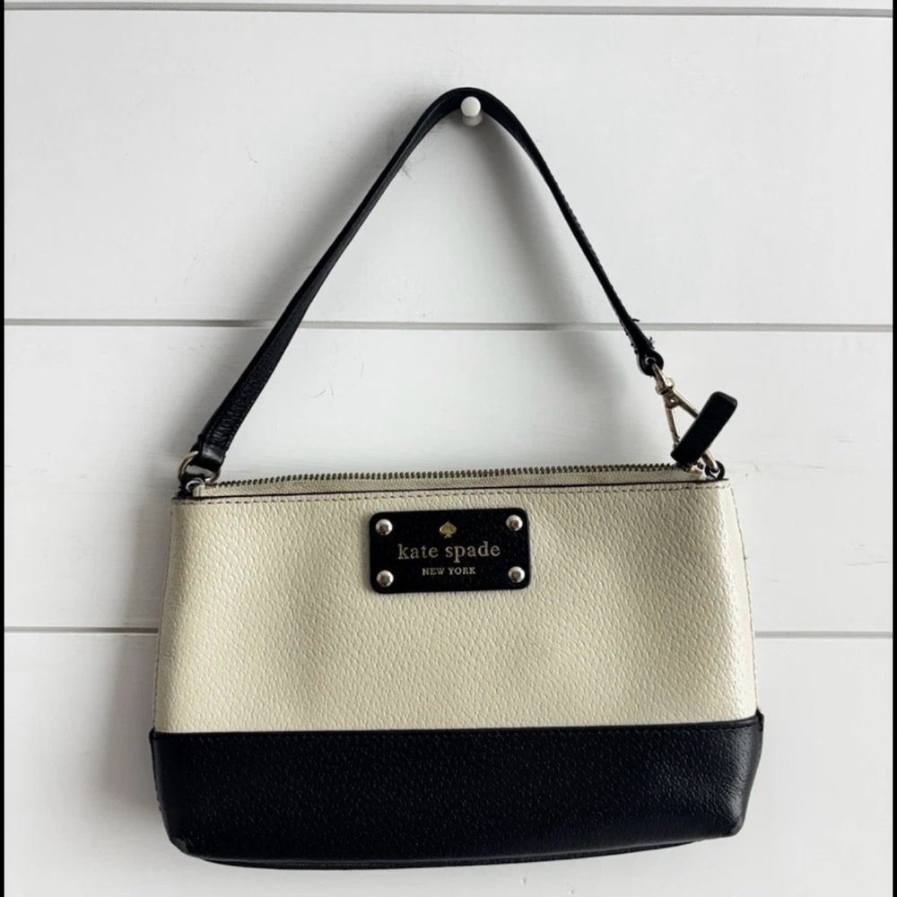 Kate Spade New York Wristlet Wallet Clutch